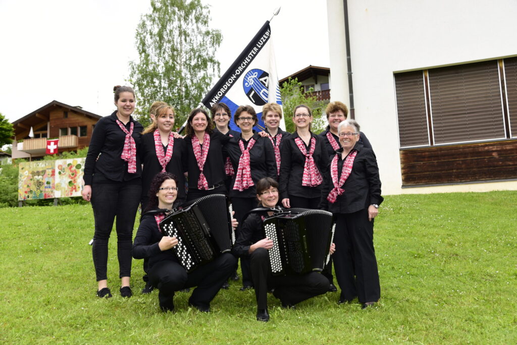 AOL Frauen Gruppenfoto Disentis 2016